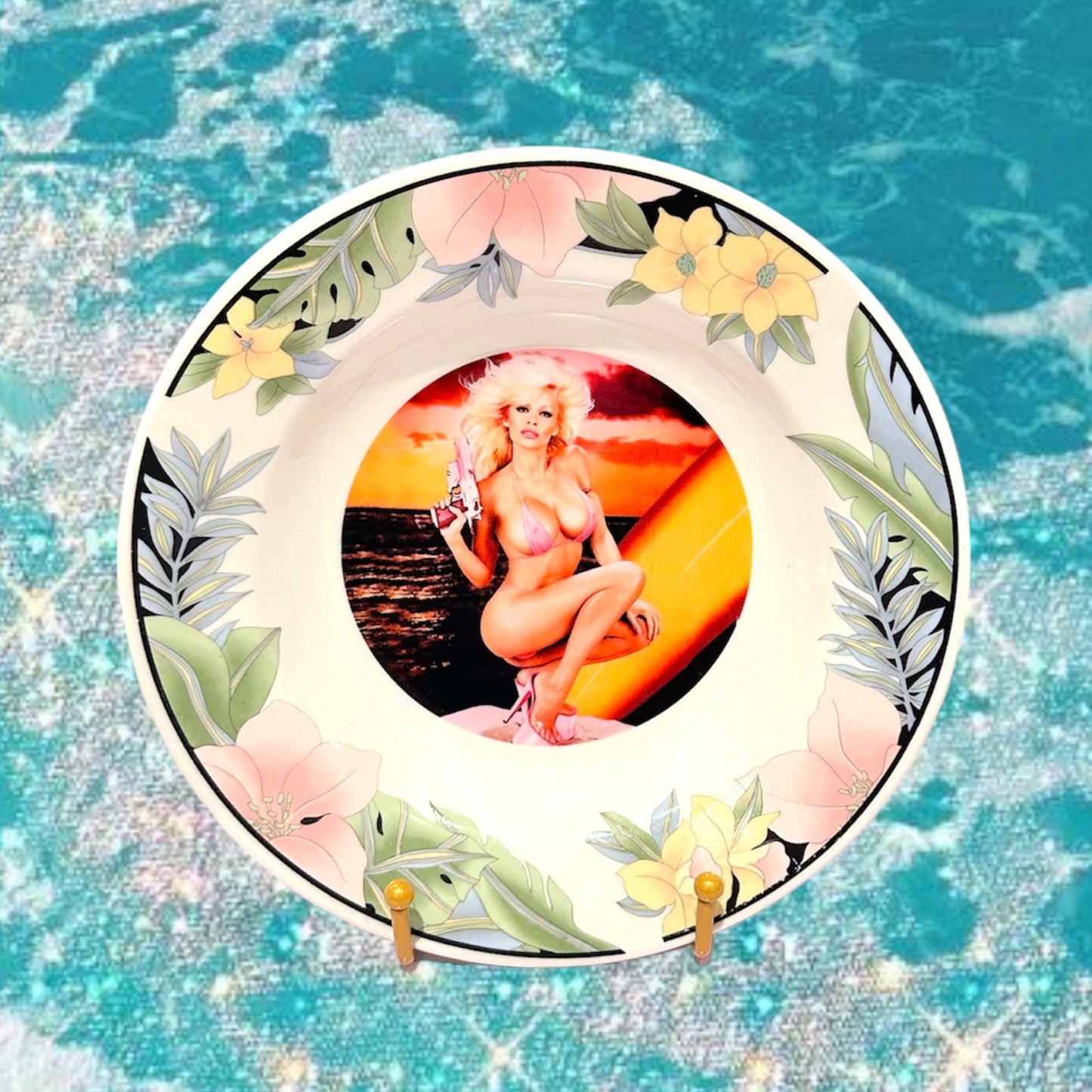 PAMELA ANDERSON VINTAGE BOWL