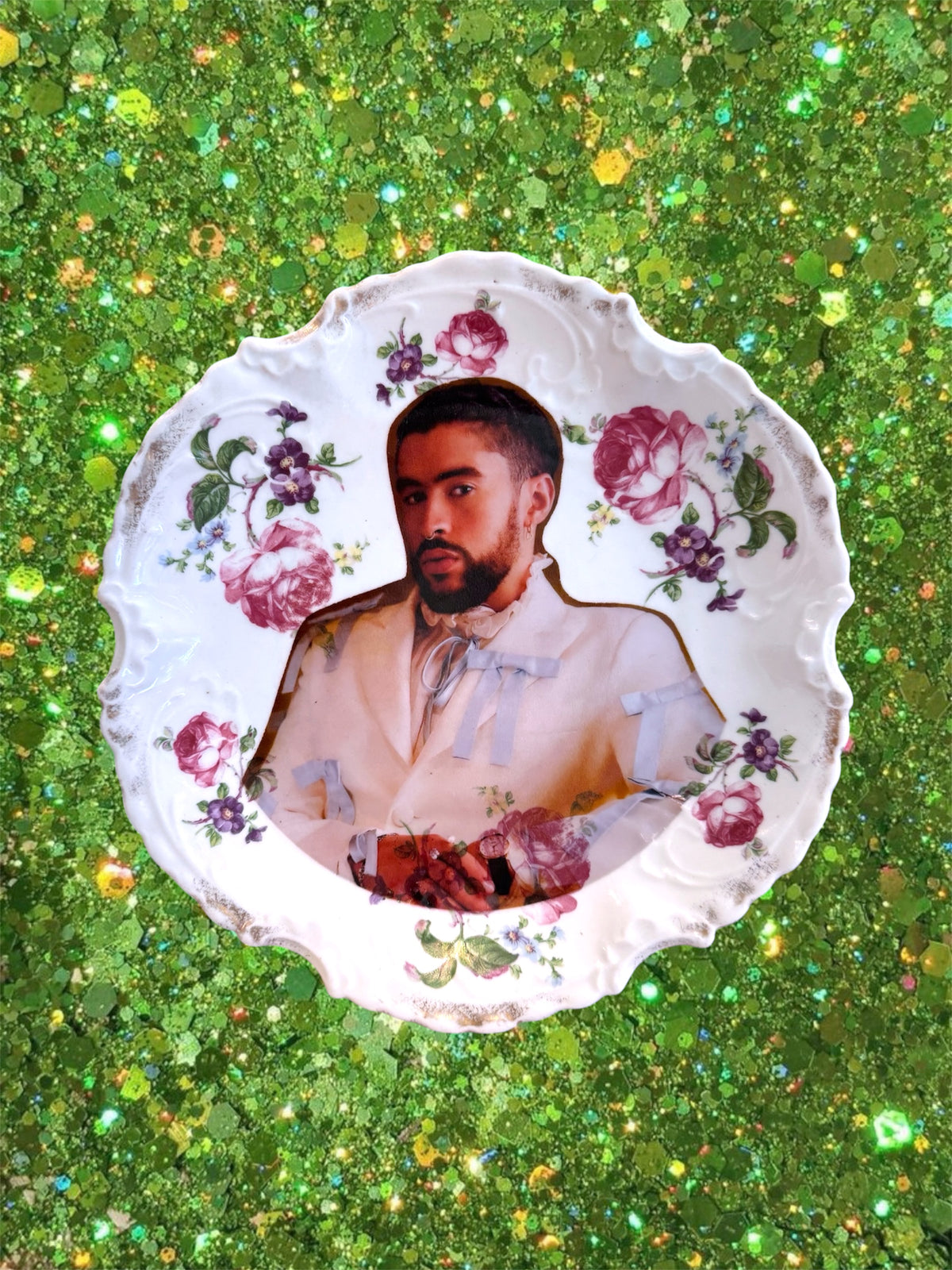 BAD BUNNY FLORAL PLATE