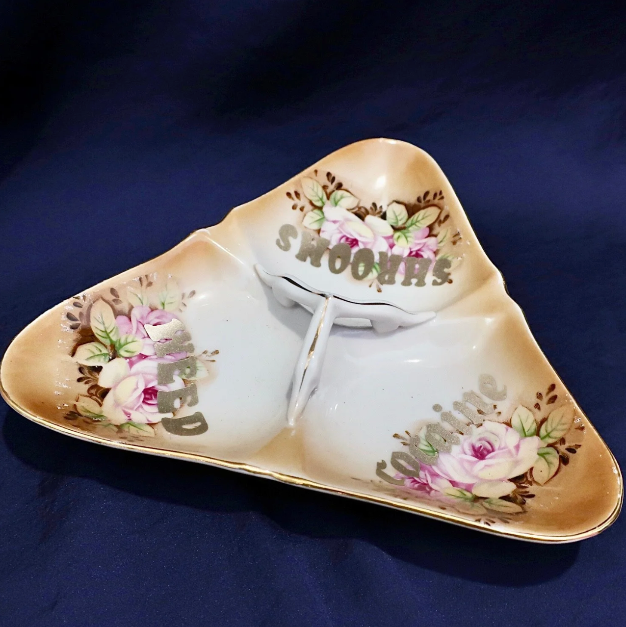DRUGS TRIANGULAR TREAT DISH