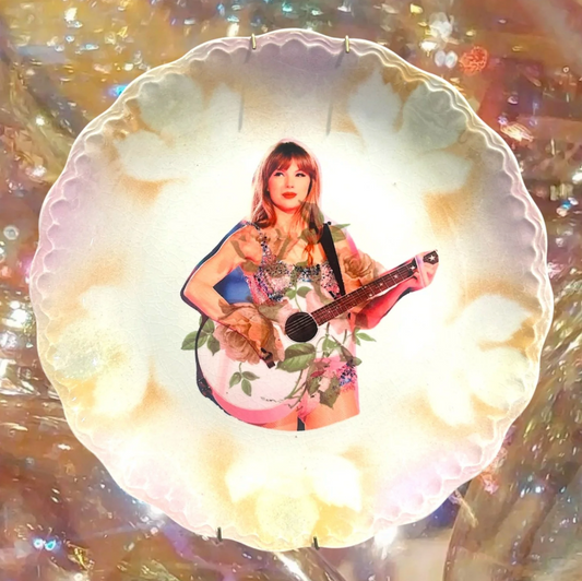 TAYLOR SWIFT ERAS XL PLATE