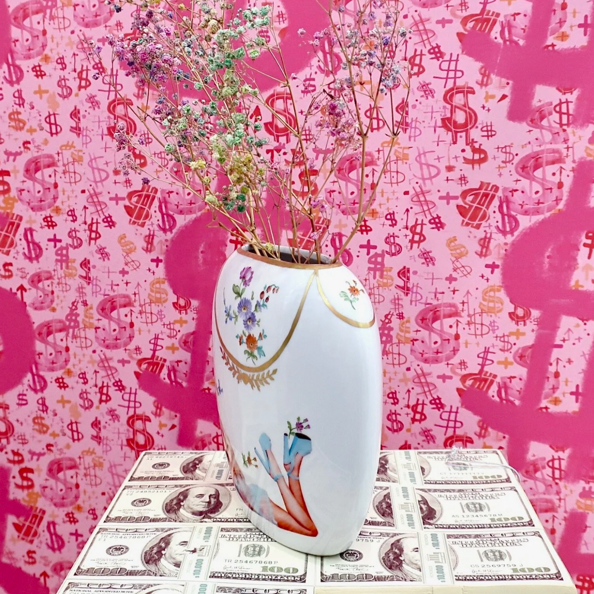 SABRINA CARPENTER VASE